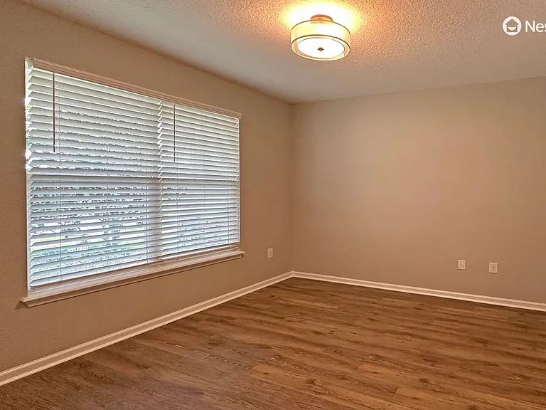 85277 Champlain Dr — Photo 4