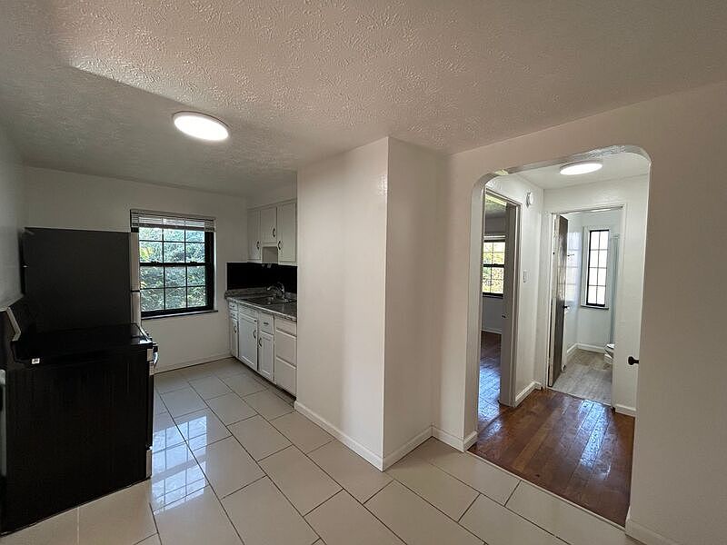 1st image of 515 Aberdeen Ave #A