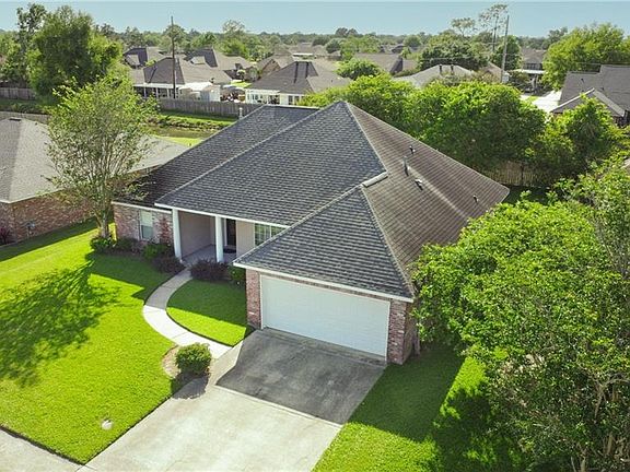 4th image of 300 Oak Point Dr