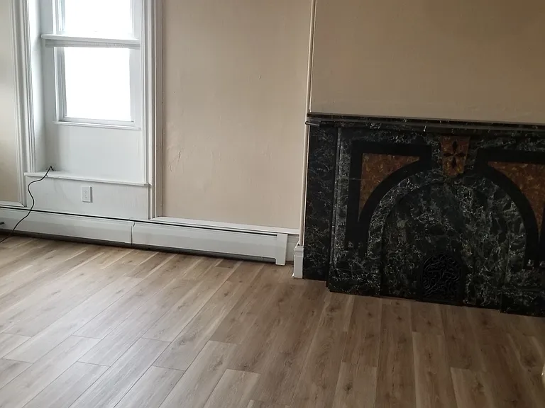419 Jonestown Rd #C — Photo 3