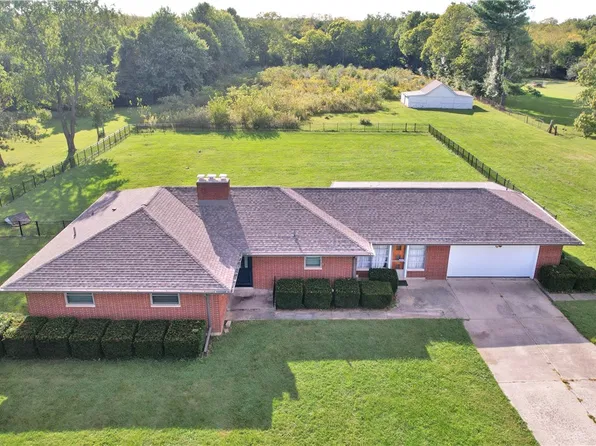 9767 Ferry Rd, Waynesville, OH 45068
