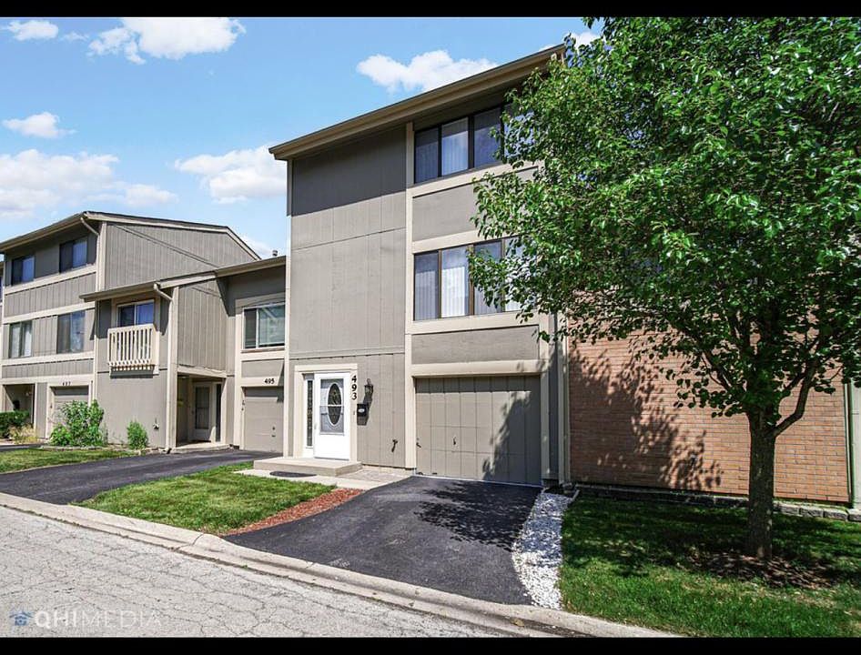 1st image of 493 Canterbury Trl