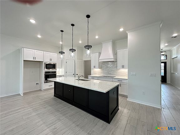 7th image of this home