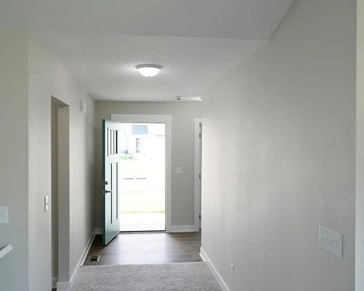 700 SE Mesa Dr — Photo 8