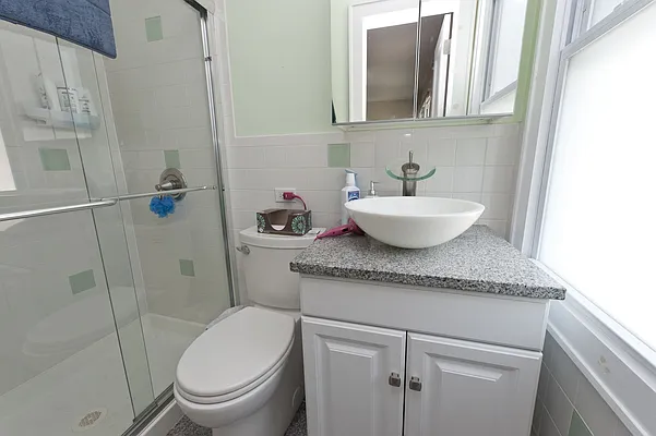 Rented by Compass | media 68
