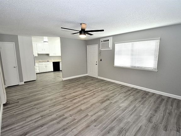 3rd image of 1530 22nd St