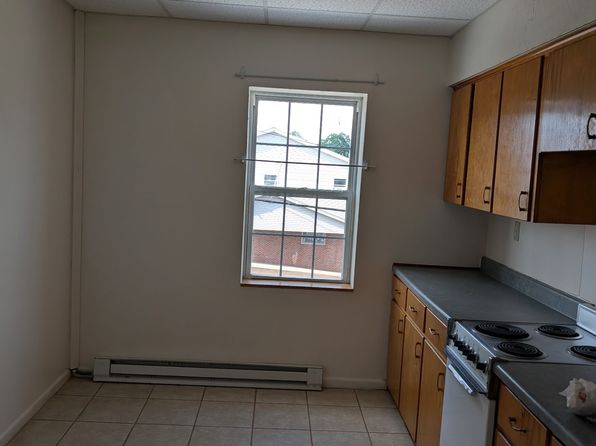 150 Main St #3