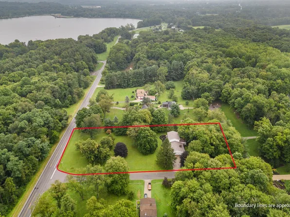 2185 Clearfork Dr, Lexington, OH 44904