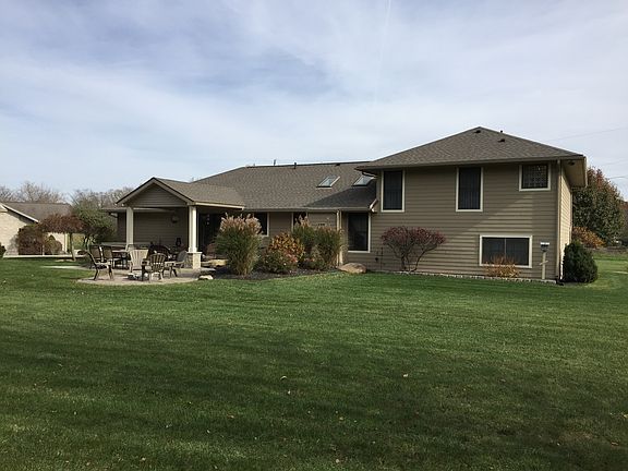 2nd image of 14 Robbins Way