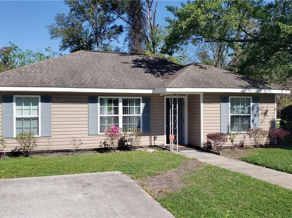 2241 Formosa Cir, Brunswick, GA 31520