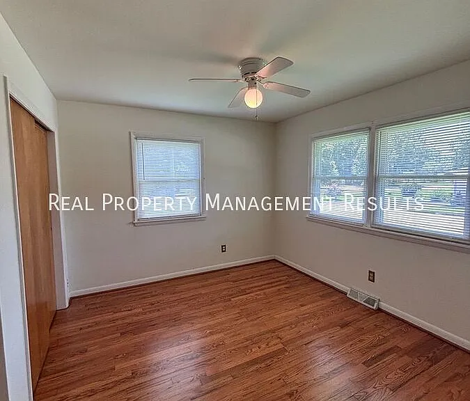 2030 Joyce Ave — Photo 9