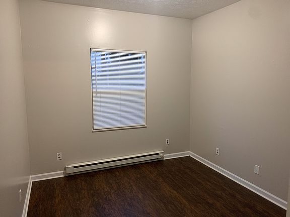 4th image of 104 E North St APT 7