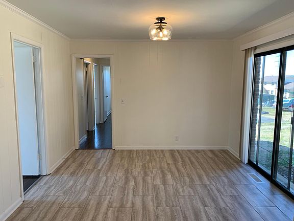 4th image of 3821 Dubois Dr