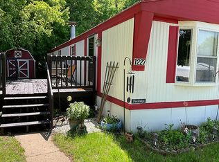 1227 Glen Park Dr NW, Sparta, MI 49345