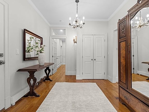 2nd image of 101 Winthrop Rd #1