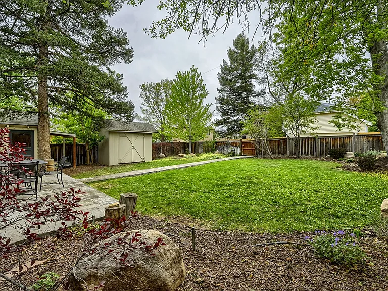 2018 Columbine Ave — Photo 31