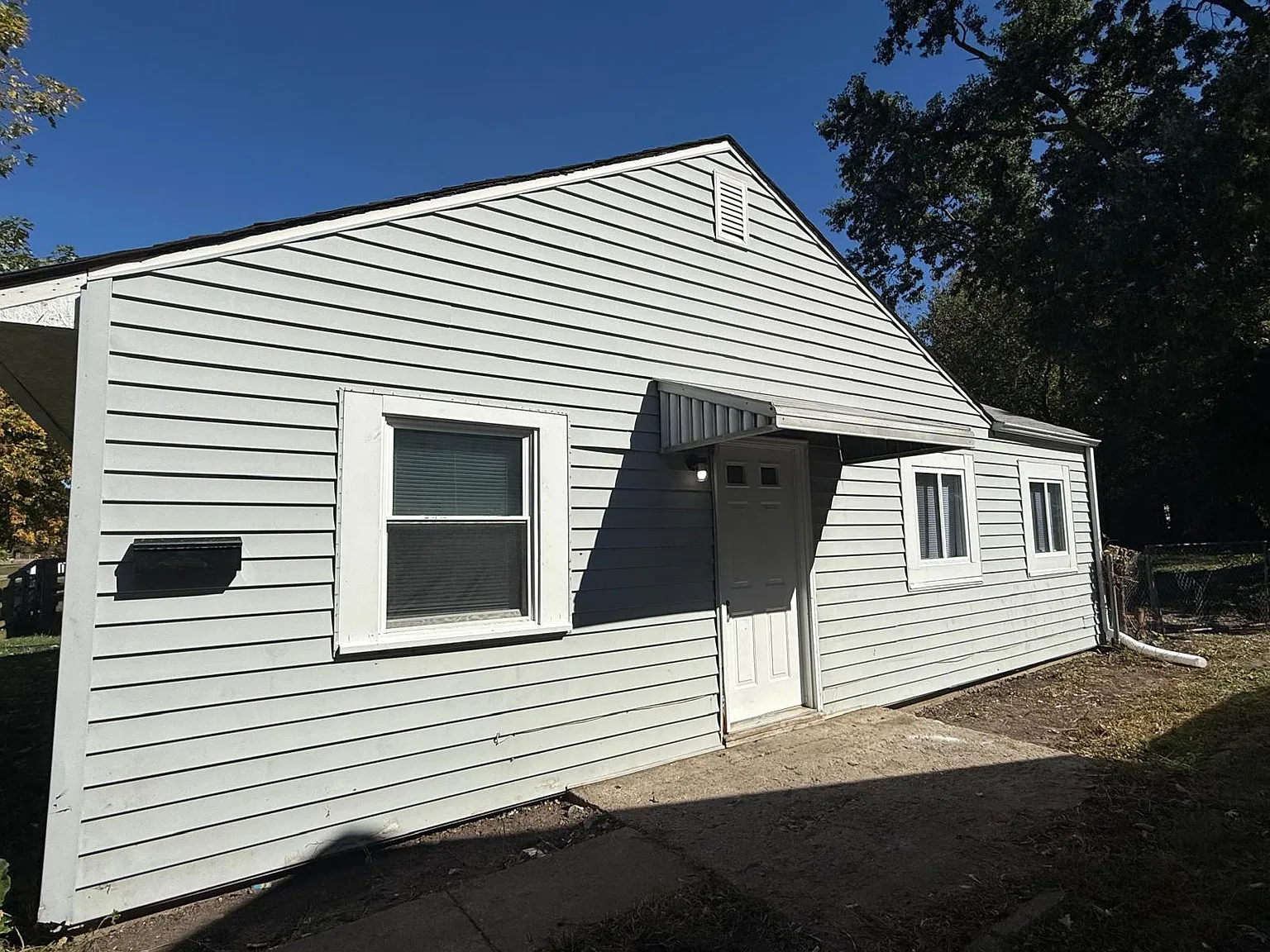 2 bed, 1376 sqft, $1,200 — Photo 1