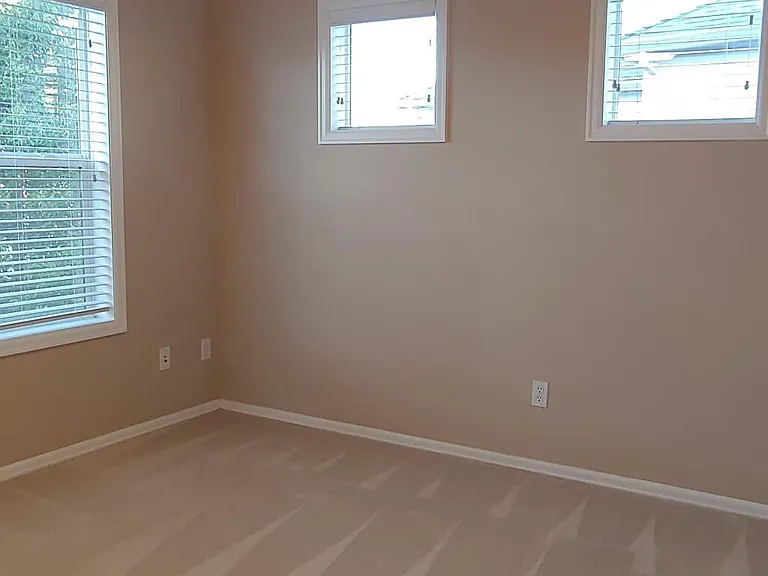 831 SE Bayshore Cir — Photo 15