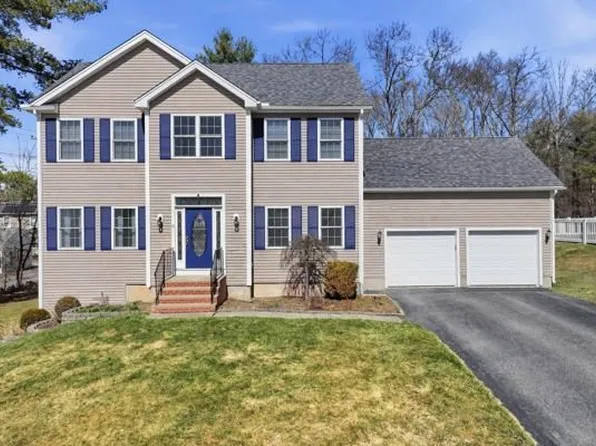 6 Laura Dr, Attleboro, MA 02703