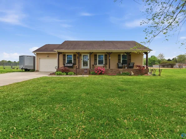 1001 Scott Rd, Hazel Green, AL 35750
