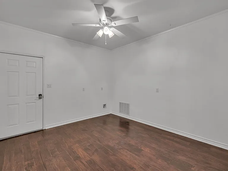 162 Whiteley Dr — Photo 16