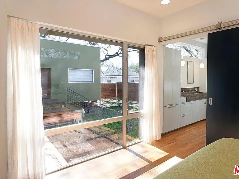 3206 French Pl — Photo 2