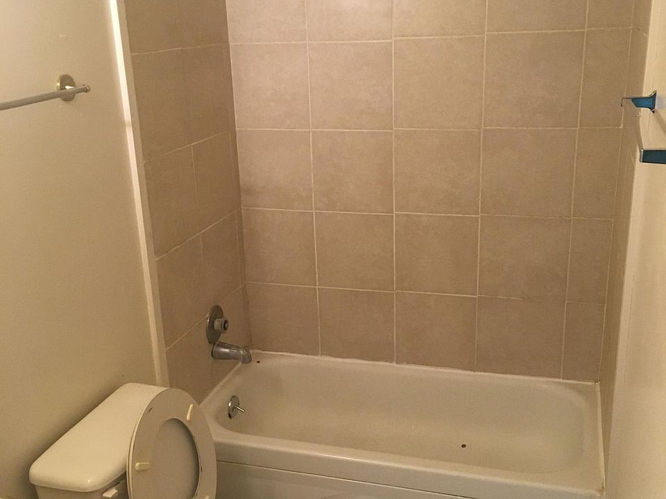 2nd image of 3363 Beachworth Dr