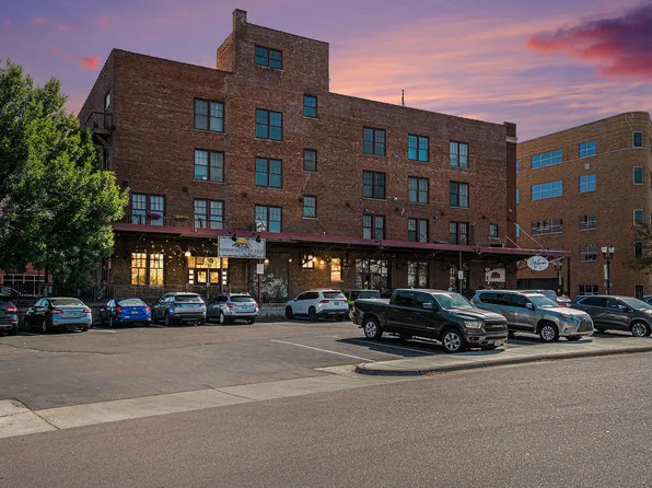 Historic Lofts next door to Steel District and Levitt, 196 E 6th St Suite 202, Sioux Falls, SD 57104