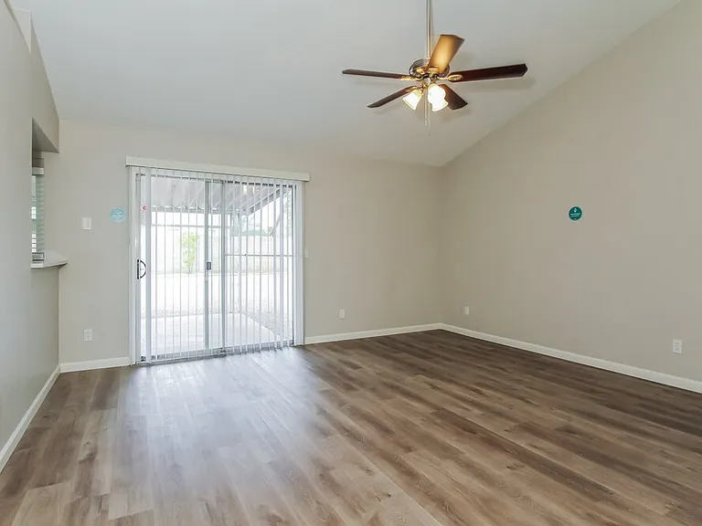 5526 W Garden Dr — Photo 5