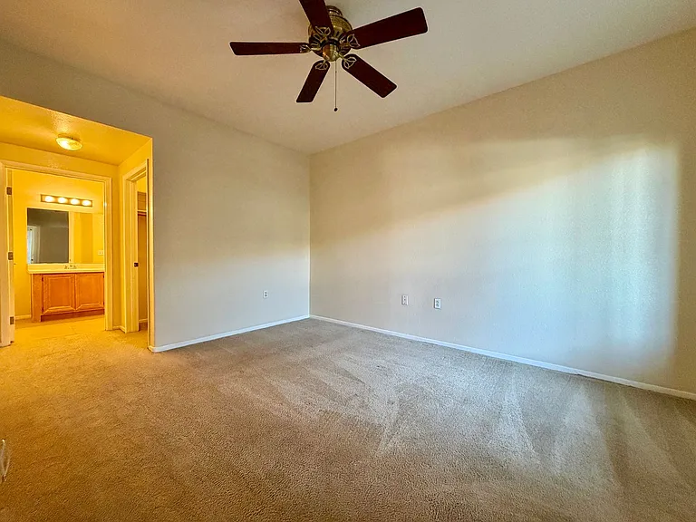 10245 S Maryland Pkwy #136 — Photo 9