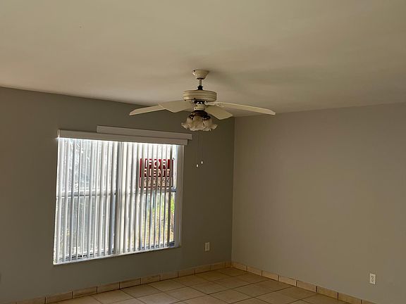3rd image of 19 Las Brisas Way