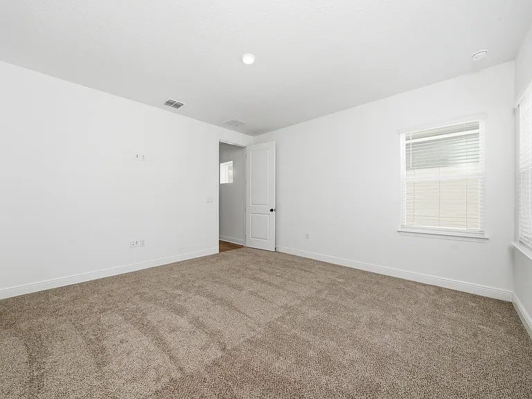 9877 Peebles St — Photo 11
