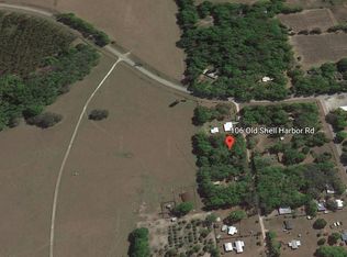 106 Old Shell Harbor Rd, Satsuma, FL 32189