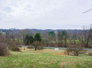 2821 Paper Mill Rd, Phoenix, MD 21131