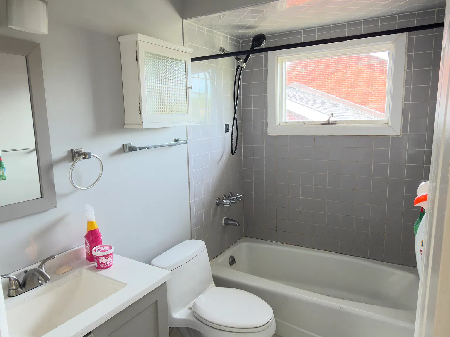 1 bed, 650 sqft, $1,800 — Photo 2