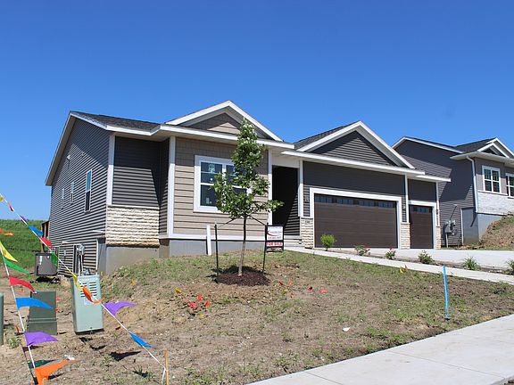 2nd image of 1301 Ironwood Ln