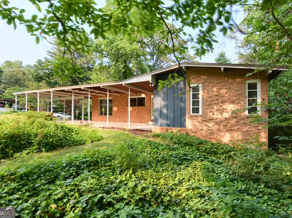 3861 Foxford Dr, Atlanta, GA 30340