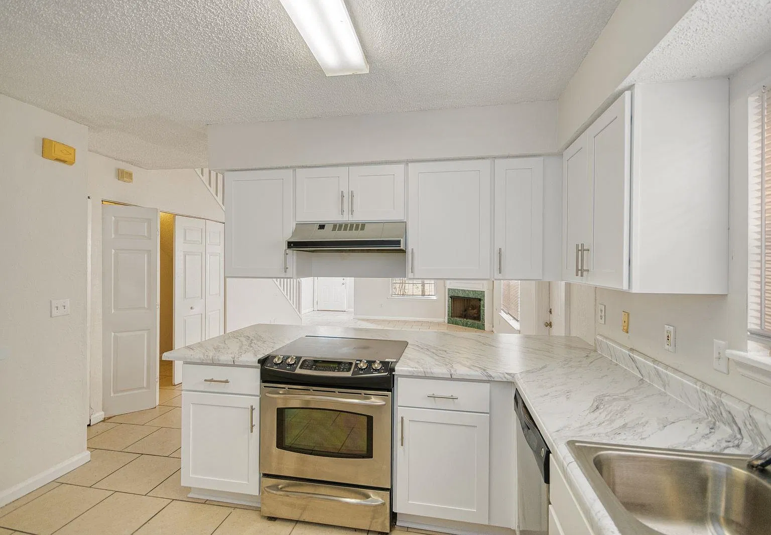 3 bed, 1308 sqft, $1,650 — Photo 3