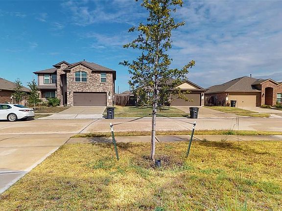 2nd image of 18211 Pelham Hollow Trl
