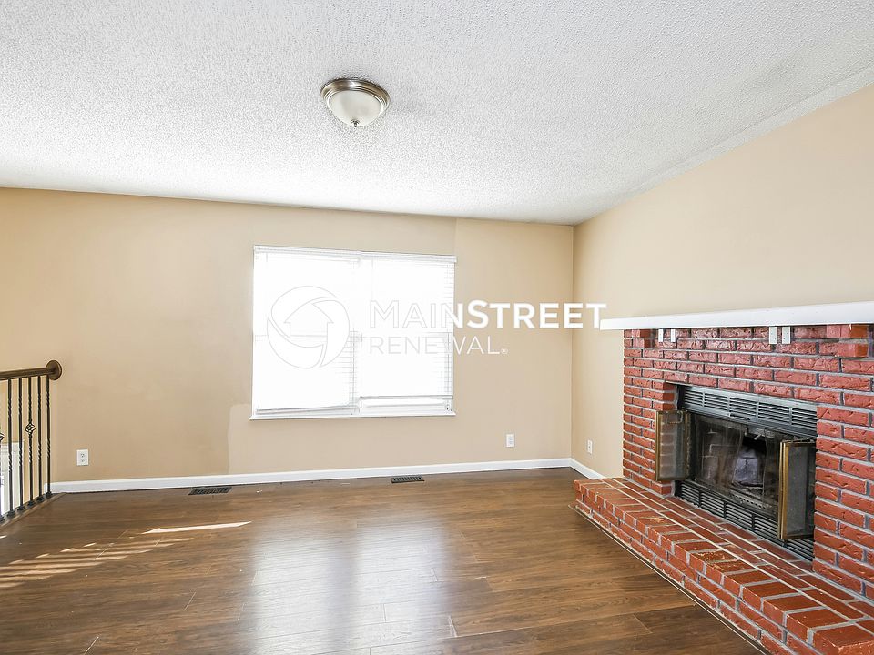5861 Falcon View Ln, Saint Louis, MO 63129 | Zillow