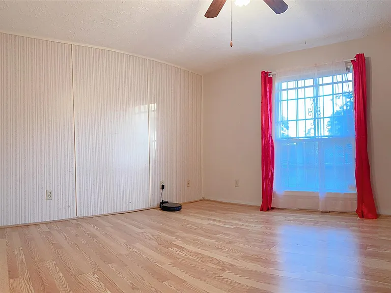 19518 Munsey Ct — Photo 24