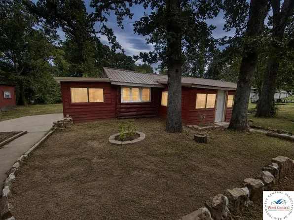 2715 SW Lowry St, Osceola, MO 64776