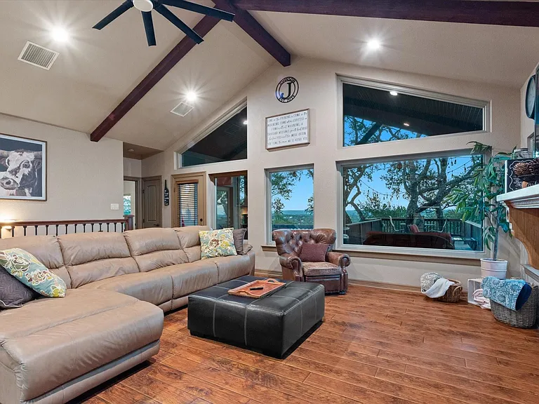 785 Lake Frst — Photo 10