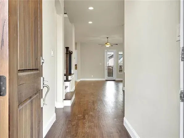 5209 Wakefield Dr, Irving, TX 75038