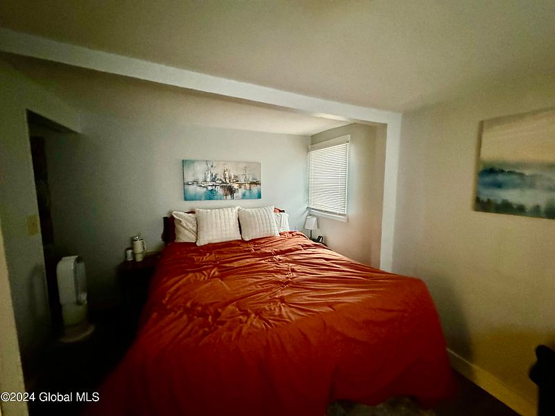3rd image of 4 Katherine Street
