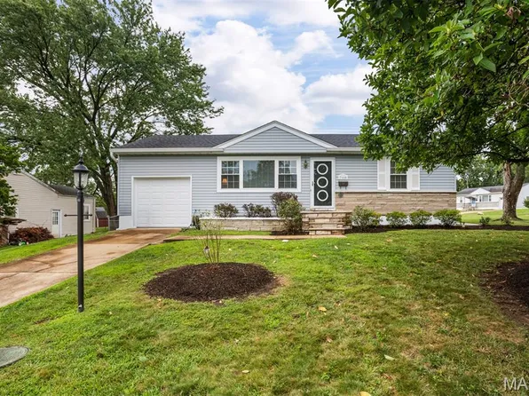 7660 General Sheridan Ln, Saint Louis, MO 63123
