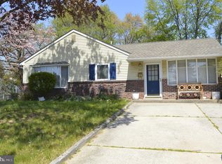 811 Auburn Rd, Fairless Hills, PA 19030