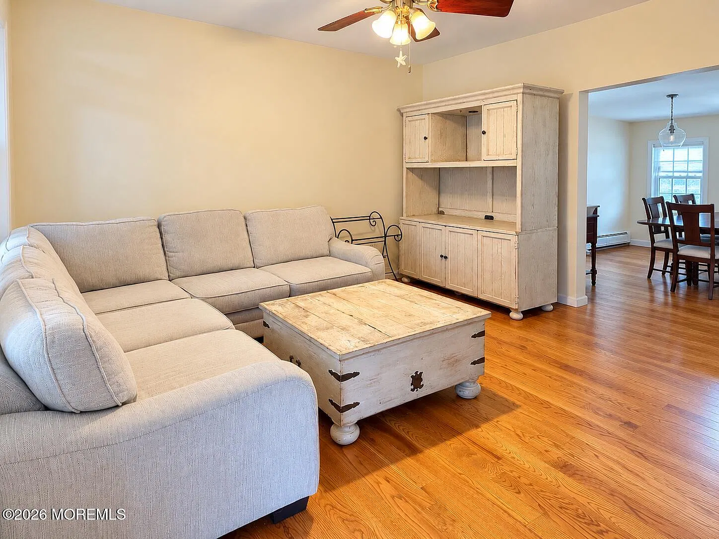 2 bed, 1.5 bath, 992 sqft, $5,000 — Photo 4