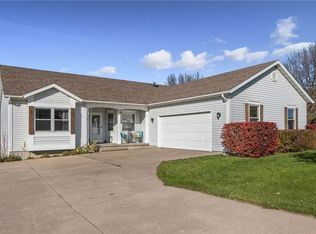 817 E Madison St, Winterset, IA 50273