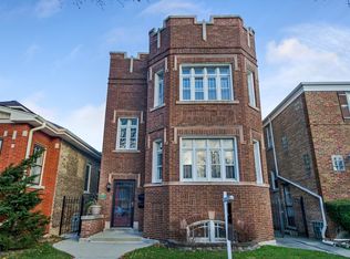 5915 N Fairfield Ave, Chicago, IL 60659